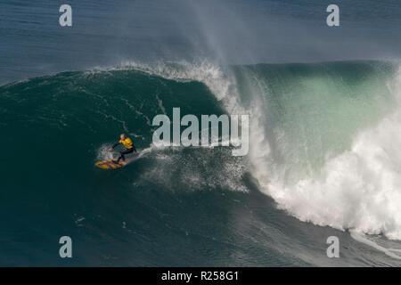 Natxo Gonzalez Surfen bei Nazaré Herausforderung der WSL Stockfoto