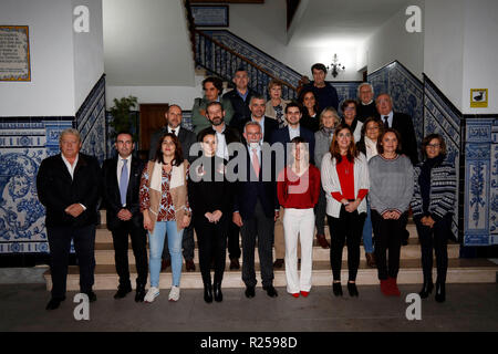 Spanisch Karateka Sandra Sanchez gesehen für ein Foto mit den Mitgliedern der Gesellschaft während der Feierlichkeiten posiert in ihrer Heimatstadt in Talavera de la Reina. Stockfoto