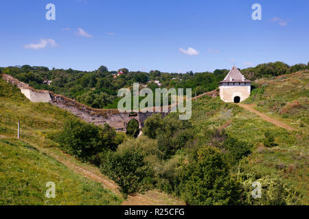 Die Ruinen der alten Burg. Khotyn Festung. Die Ukraine Stockfoto