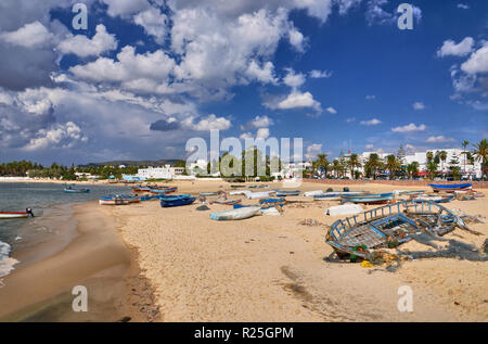 Boote auf Sunny beach Hammamet in Tunesien, Mittelmeer, Afrika, HDR Stockfoto