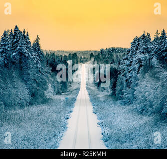 Snowy railroad Blick von Kuopio, Finnland. Stockfoto