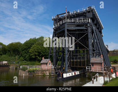 Ein 15-04 Eingabe der Anderton Boat Lift, Anderton, Northwich, Cheshire, UK. Stockfoto