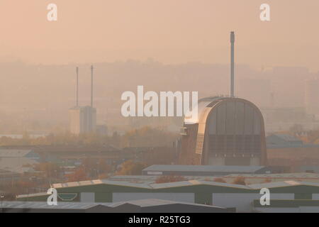 Eine industrielle Landschaft in Leeds mit der neuen Veolia Recycling thermische Nachverbrennungsanlage & Allied Glas Hersteller Stockfoto