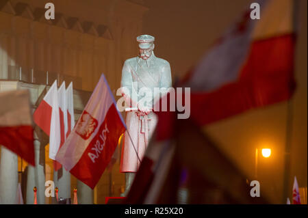 Statue von Marschall Jozef Pilsudski auf Joseph Pilsudski Platz in Warschau, Polen. 10. November 2018 © wojciech Strozyk/Alamy Stock Foto Stockfoto