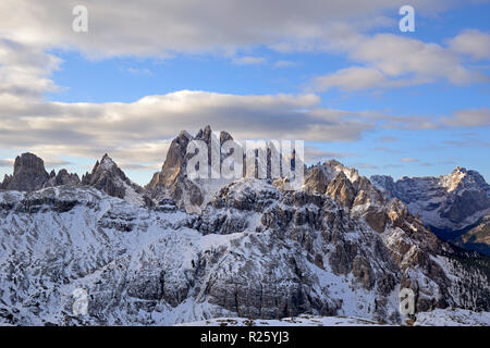 Blick von der Auronzohütte 2.320 m auf die Cadini mountain Group, Cadini di Misurina, Sextner Dolomiten, Südtirol Alto-Adige Stockfoto