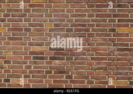 Old Red Brick Wall, die Anzeichen von Alter und Verfall Mörtel. Stockfoto