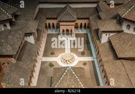 Cordoba, Spanien - 2018, Sept. 8th: Alhambra Modell. Calahorra Turm Museum, Cordoba, Spanien. Gericht der Löwen Hof Stockfoto