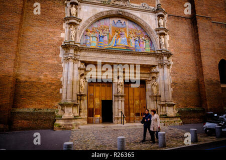 Der Haupteingang zu dir Église Notre-Dame de la Dalbade, Toulouse, Frankreich Stockfoto