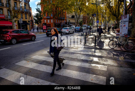 Straßenszene in den Boulevard de Strasbourg, Toulouse, Frankreich Stockfoto