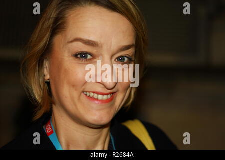 Laura Kuenssberg in Westminster am 15. November 2018. BBC Political Editor. BBC-Fernsehsendung Brexit Cast. Laura ist eine preisgekrönte Journalistin. Russell Moore Portfolioseite. Stockfoto