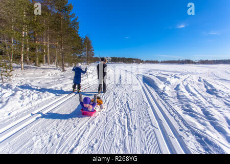 Blick auf die Skipisten von Sotkamo, Finnland Stockfoto