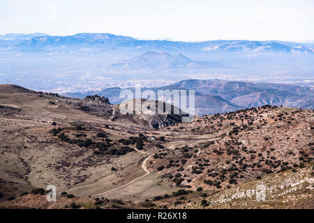 Panorama von Felsen, Sand und Berge in Spanien Sierra Nevada Stockfoto