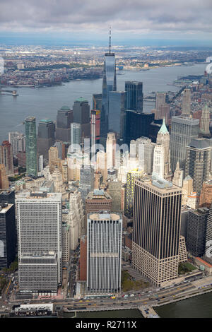 Luftaufnahme von Lower Manhattan und Wolkenkratzer Financial District, New York City, USA Stockfoto