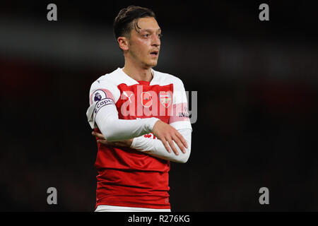 Mesut Ozil von Arsenal Arsenal v Wolverhampton Wanderers, Premier League, Emirates Stadium, London (Holloway) - 11. November 2018 Stockfoto