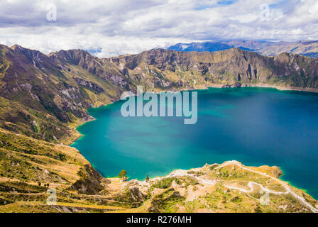 Tolle Aussicht auf die Lagune Quilotoa Kratersee vulkanischen See in Ecuador Stockfoto