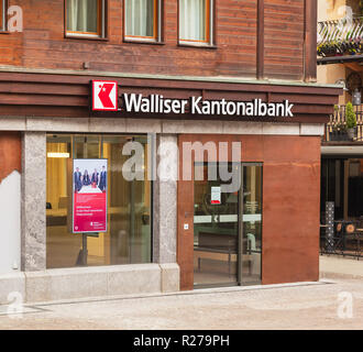 Zermatt, Schweiz - 16. September 2018: Ein Büro der Walliser Kantonalbank in der Stadt Zermatt. Die Walliser Kantonalbank ist eine Kantonalbank Stockfoto