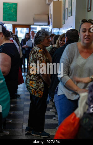 Beileid Lucia "nona" von Pellegrini in Bourke St, Melbourne, Victoria, Australien Stockfoto