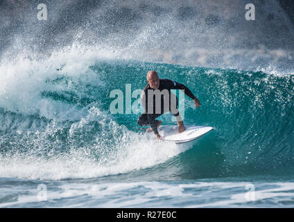 Surfer in Aktion. Stockfoto