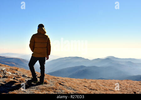 Ooking zur Ansicht in Sinaia, Cota 2000, Karpaten, Rumänien Stockfoto