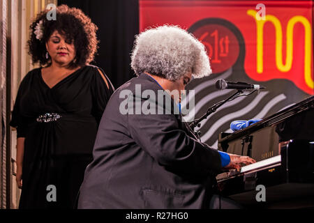 KIM NALLEY singt für TAMMY L. HALL und ihr Frieden-TET am 61. Monterey Jazz Festival - Monterey, Kalifornien durchführen Stockfoto