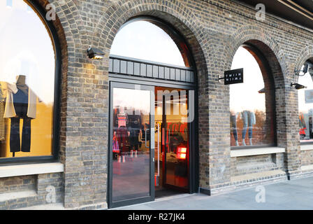 TWIIN Designer Kleidung und Los Angeles concept store in die Kohle Tropfen Hof, Kings Cross, London, UK Stockfoto