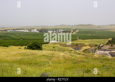 4. Mai 2018 Syrischen real estate in der Nähe der israelischen Grenze als aus dem nördlichen Golanhöhen in Northe Osten Israel zu sehen. Stockfoto