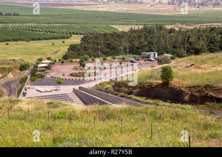 4. Mai 2018 Syrischen real estate in der Nähe der israelischen Grenze als aus dem nördlichen Golanhöhen im Norden Osten Israel zu sehen. Stockfoto