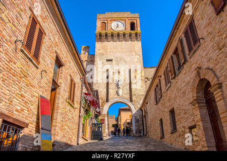 Eingang von Gradara Dorf Fano - Marken - Italien Stockfoto