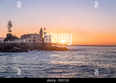 Wullf Schloss (Castillo Wulff) bei Sonnenuntergang - Vina del Mar, Chile Stockfoto