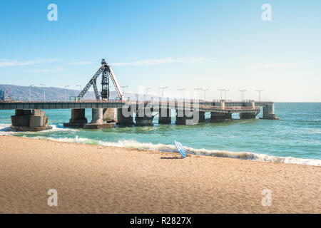 Muelle Vergara Pier und El Sol Beach - Vina del Mar, Chile Stockfoto