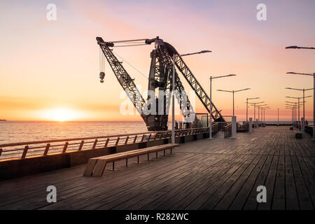 Muelle Vergara Pier bei Sonnenuntergang - Vina del Mar, Chile Stockfoto