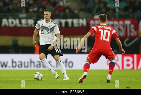 Leipzig, Deutschland. 16. November 2018. firo: 15.11.2018, Fußball, Landerspiel, National Team, Saison 2018/2019, GER, Deutschland - RUS, Russland, Russland 3:0 Niklas SULE, GER versus KAMBOLOV | Verwendung der weltweiten Kredit: dpa/Alamy leben Nachrichten Stockfoto