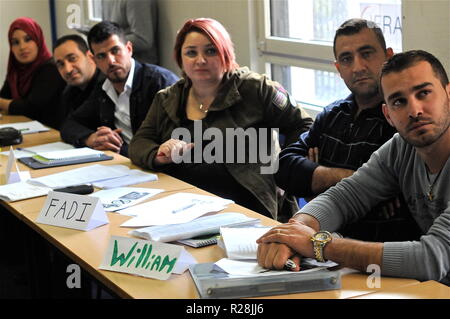Flüchtlinge besuchen Training Workshop, Lyon, Frankreich Stockfoto