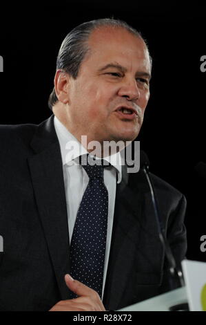 Jean-Christophe Cambadelis, dem Ersten Sekretär der französischen Sozialistischen Partei, Gespräche, die auf Engagement Universitie, Lyon, Frankreich Stockfoto