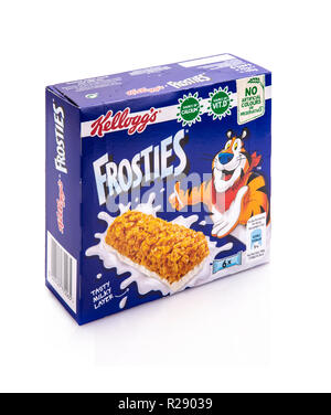 SWINDON, Großbritannien, 18. November 2018: Die Box von Kelloggs Frosties Müsliriegel auf weißem Hintergrund Stockfoto