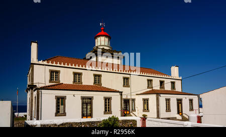 Anzeigen eines alten Leuchtturm von Ponta Delgada, Azoren Portugal Stockfoto