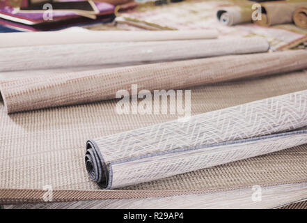 Bild der Wicker organische Bambus Teppiche am inneren Shop Stockfoto