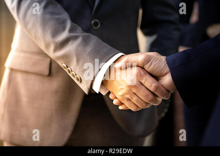 Handshake für Geschäft Business Fusionen und Übernahmen Closeup Stockfoto