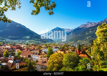 Meran oder Meran Blick von Tappeiner Promenade. Trentino Alto Adige Sud Tirol, Italien. Europa. Stockfoto