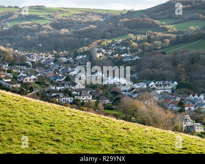 Ein Blick in den Westen Lyn River Valley an der Küstenstadt Combe Martin im Nationalpark Exmoor, Devon, Großbritannien Stockfoto