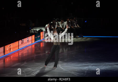 Spanisch Eiskunstläuferin und Weltmeister Javier Fernández, gesehen, die während der Show. Revolution auf dem Eis Tour Show ist ein Schauspiel der Eiskunstlauf auf Eis mit einer internationalen Besetzung von Weltmeister Skater, angeführt von der Spanischen skater Javier Fernández. Die Show bietet auch musikalische und Akrobatik Darbietungen. Stockfoto