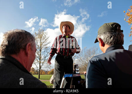 Sonntag Redner und Zuhörer bei Speakers Corner, in der Nähe von Marble Arch, Hyde Park, London, UK Stockfoto