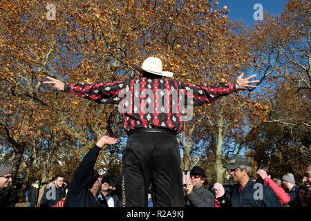 Sonntag Redner und Zuhörer bei Speakers Corner, in der Nähe von Marble Arch, Hyde Park, London, UK Stockfoto