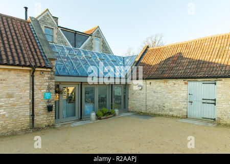 Folly Farm in der Nähe von Bristol, Blick zum Haupteingang Stockfoto