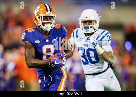 Clemson Tiger wide receiver Justyn Ross (8) während der NCAA College Football Spiel zwischen Duke und Clemson am Samstag, den 17. November 2018 Memorial Stadium in Clemson, SC. Jakob Kupferman/CSM Stockfoto