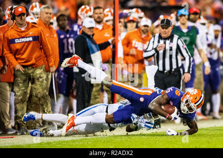 Clemson Tiger wide receiver T-Stück Higgins (5) während der NCAA College Football Spiel zwischen Duke und Clemson am Samstag, den 17. November 2018 Memorial Stadium in Clemson, SC. Jakob Kupferman/CSM Stockfoto