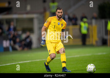 Mailand, Italien. 17. Nov, 2018. Rui Patricio dos Santos (Portugal) während der UEFA Nationen Liga 2018-2019 Übereinstimmung zwischen Italien 0-0 Portugal bei Giuseppe Meazza Stadion am 17. November 2018 in Mailand, Italien. Credit: Maurizio Borsari/LBA/Alamy leben Nachrichten Stockfoto