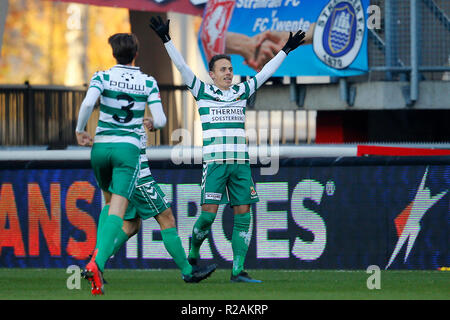 Zwolle, Niederlande. 18 Nov, 2018. Niederländische Keuken Kampioen Divisie, Go Ahead Eagles player Jaroslav Navratil feiert die 0-1 während des Spiels FC Twente - Go Ahead Eagles. Credit: Pro Schüsse/Alamy leben Nachrichten Stockfoto