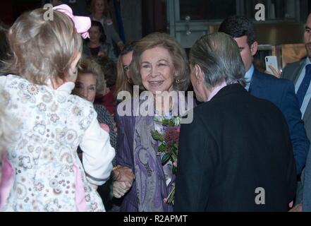 Madrid, Spanien. Nov 2018 18. Die spanische Königin Sofia von Griechenland während der 'Rastrillo Nuevo Futuro' 2017 am Sonntag, den 18. November 2018. Madrid: CORDON PRESSE/Alamy leben Nachrichten Stockfoto