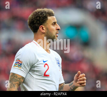 Wembley Stadion, London, UK. 18 Nov, 2018. UEFA Nationen Liga Fußball, England und Kroatien; Kyle Walker von England Credit: Aktion plus Sport/Alamy leben Nachrichten Stockfoto